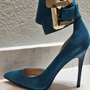 Guess Teal Pumps. Size 7. Worn one time.